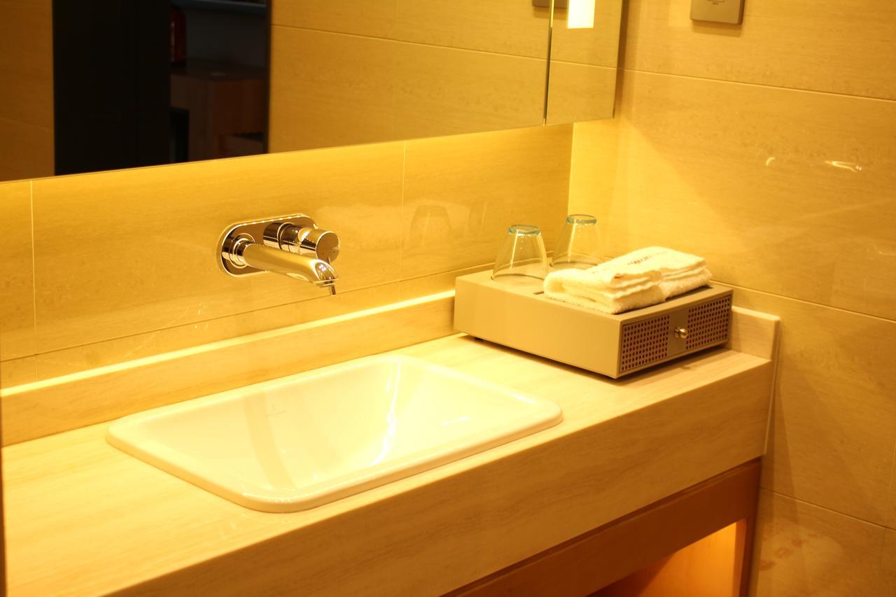 Intercity Hotel Csingtao Kültér fotó