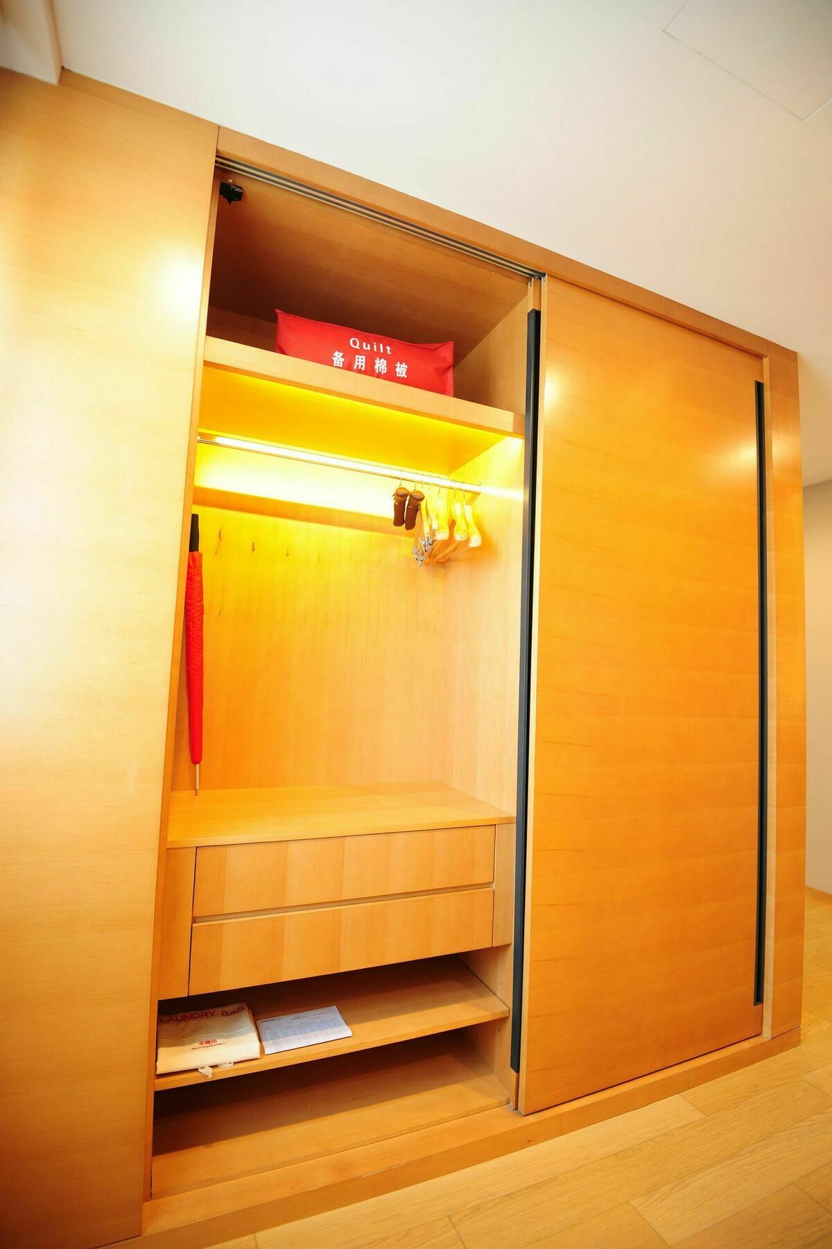 Intercity Hotel Csingtao Kültér fotó